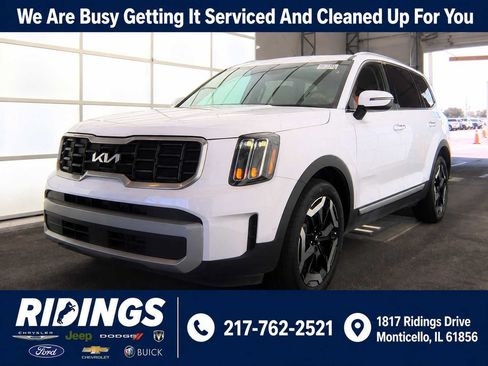 Used 2024 Kia Telluride S w/ S Sunroof Package FWD image 1