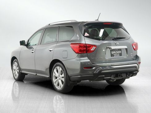 Used 2018 Nissan Pathfinder SL w/ SL Premium Package AWD/4WD image 3