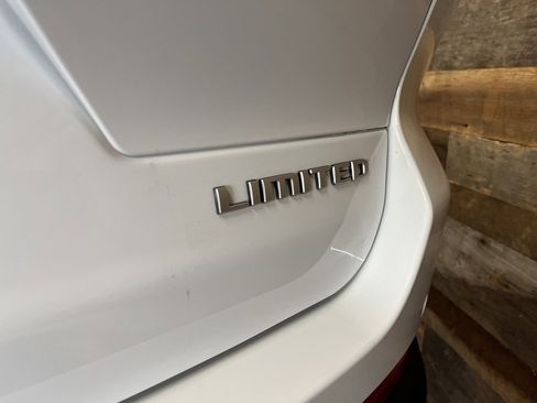 New 2025 Jeep Grand Cherokee L Limited w/ Luxury Tech Group II image 59