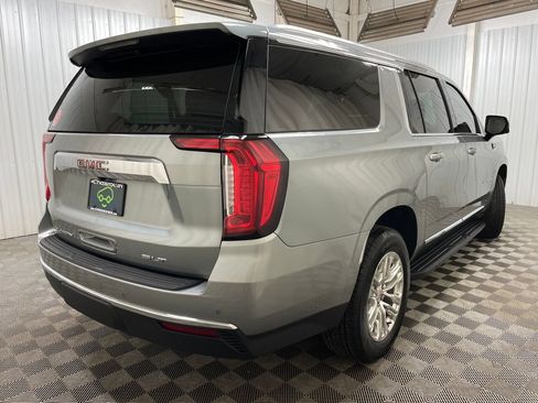 Certified 2023 GMC Yukon XL SLT w/ SLT Premium Package AWD/4WD image 29