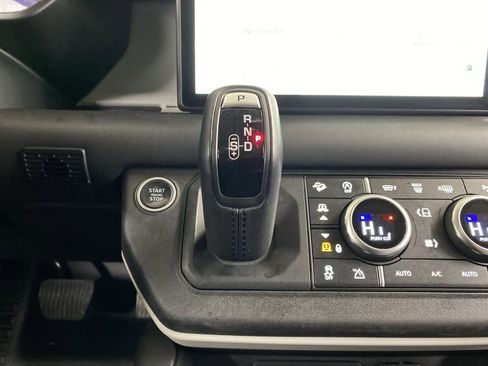 Used 2020 Land Rover Defender 110 HSE image 27