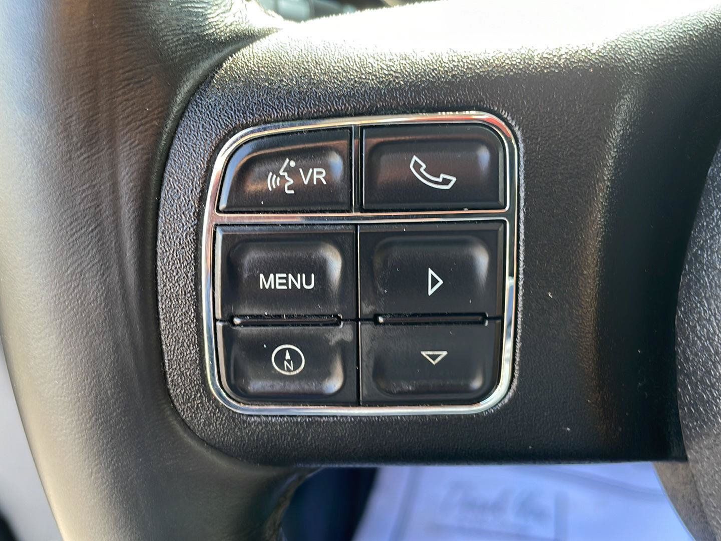 Used 2015 Jeep Wrangler Rubicon w/ Power Convenience Group AWD/4WD image 14