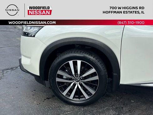 Certified 2024 Nissan Pathfinder Platinum AWD/4WD image 7