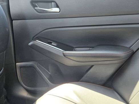 Used 2024 Nissan Altima 2.5 SR FWD image 10