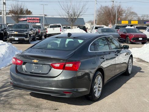 Used 2018 Chevrolet Malibu LT image 4