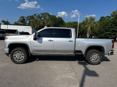 Used 2022 Chevrolet Silverado 2500 High Country w/ Z71 Off-Road Package AWD/4WD image 3