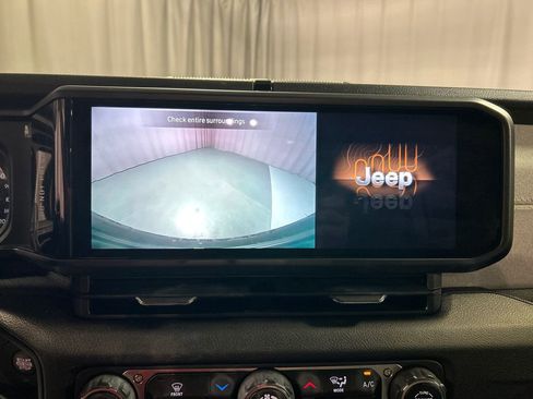 Used 2024 Jeep Wrangler Sport image 17