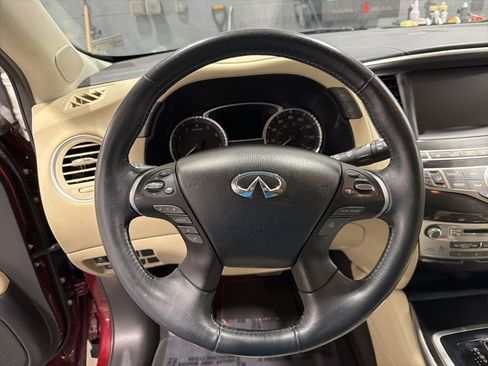 Used 2019 INFINITI QX60 Luxe w/ Essential Package image 16