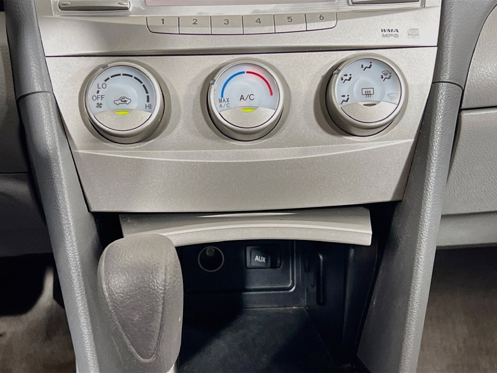 Used 2010 Toyota Camry FWD image 17