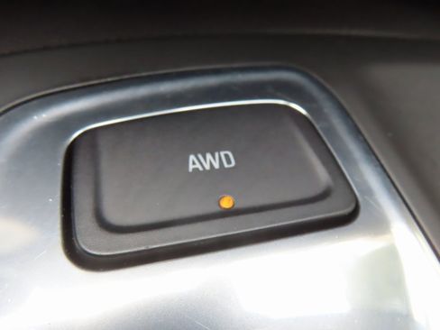 Used 2021 Chevrolet Equinox LT image 12