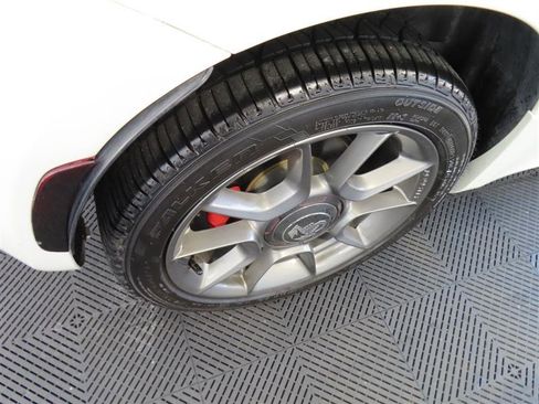 Used 2013 FIAT 500 Abarth w/ Beats Audio Pkg image 8