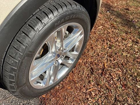 Used 2017 Ford Explorer Limited w/ Equipment Group 301A image 17