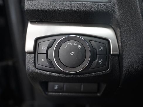 Used 2019 Ford Explorer XLT w/ Equipment Group 201A AWD/4WD image 24