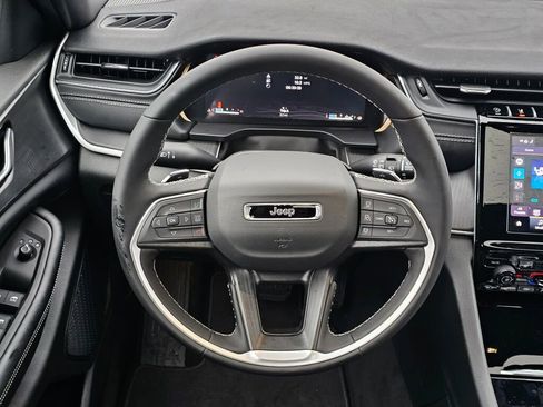 New 2026 Jeep Grand Cherokee Laredo image 16