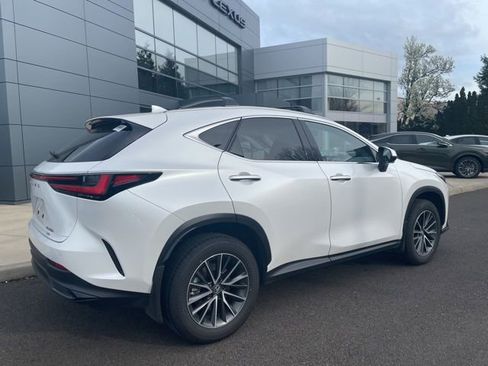 Used 2025 Lexus NX 350h 350h Premium w/ Accessory Package (2T) image 4