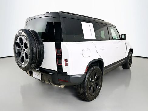 Used 2026 Land Rover Defender 110 S AWD/4WD image 5
