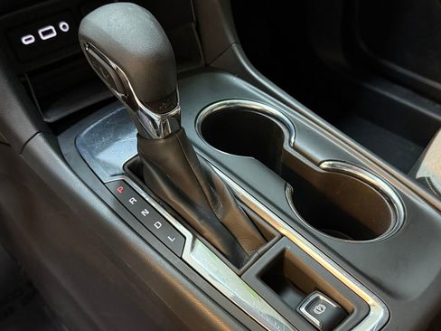 Used 2023 Chevrolet Equinox LS image 15