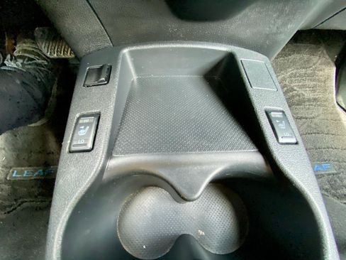 Used 2015 Nissan Leaf S w/ Charge Package FWD image 20