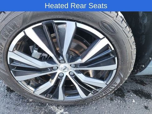 Used 2023 Volvo XC60 B5 Plus w/ Climate Package image 12