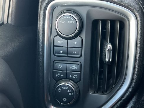 Used 2020 Chevrolet Silverado 1500 LT Trail Boss AWD/4WD image 32