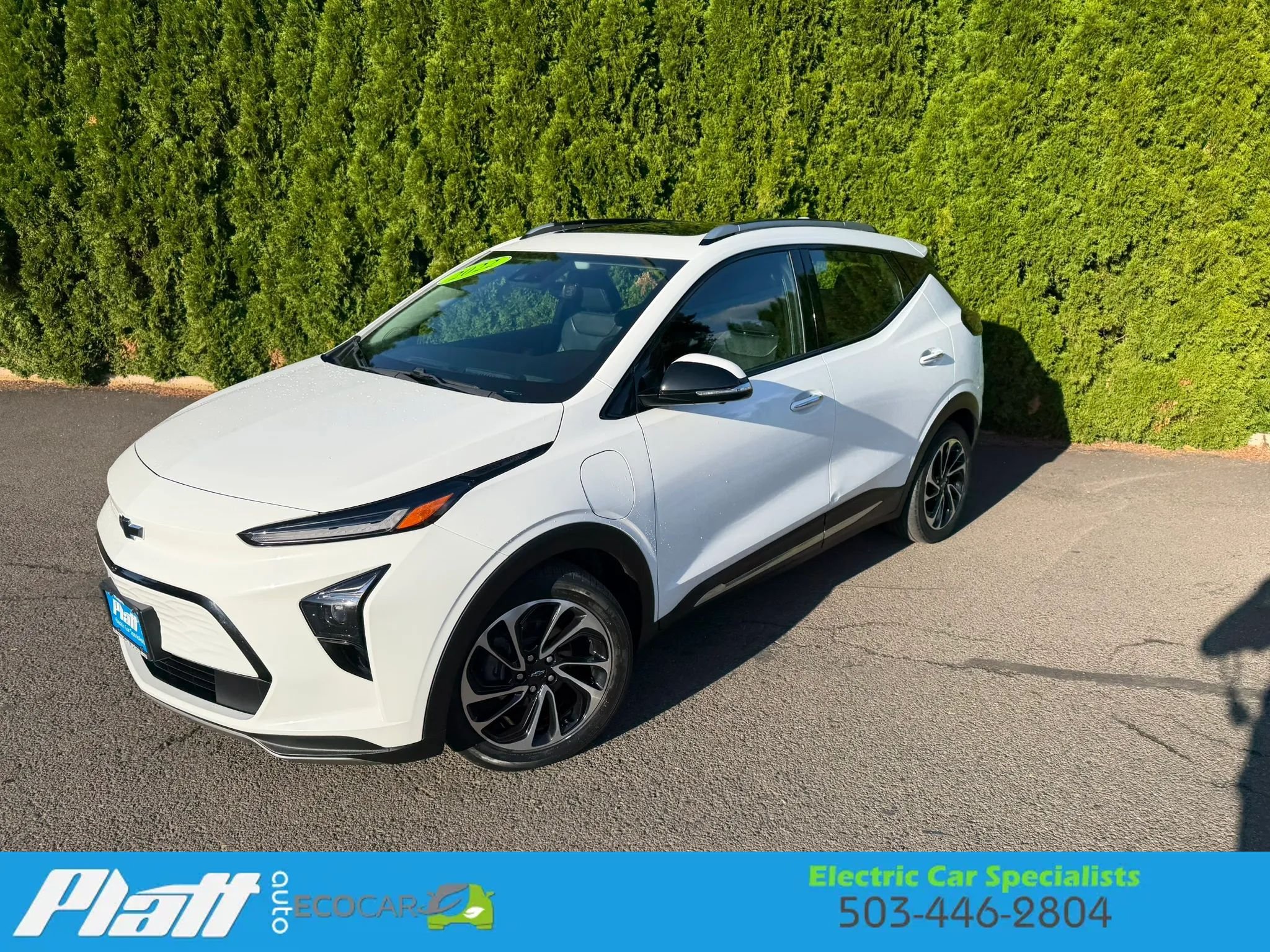 Used 2022 Chevrolet Bolt EUV Premier w/ Sun & Sound Package FWD image 3