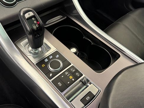 Used 2017 Land Rover Range Rover Sport HSE image 18