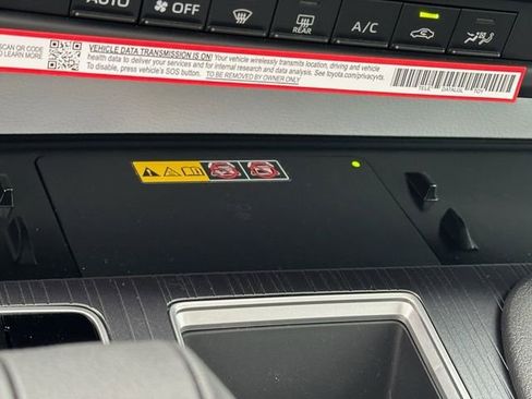New 2026 Toyota Sienna XLE FWD image 19