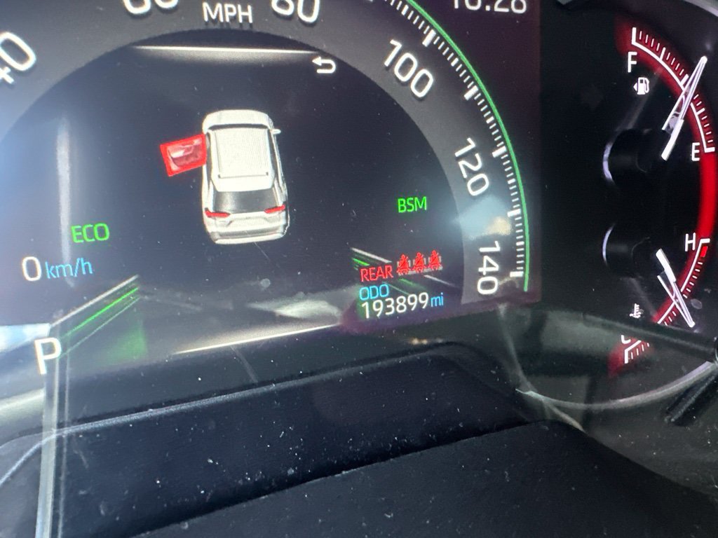 Used 2024 Toyota RAV4 XLE w/ Convenience Package FWD image 13