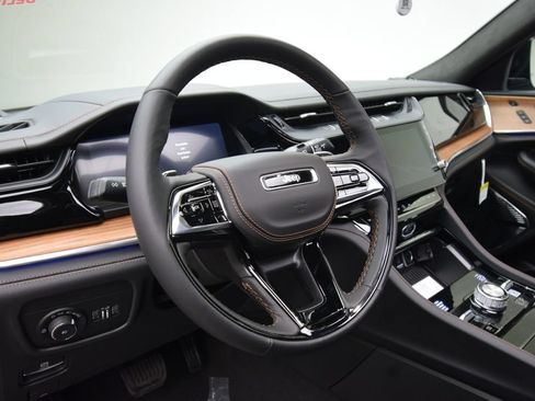 New 2026 Jeep Grand Cherokee L Summit w/ Obsidian Package AWD/4WD image 37