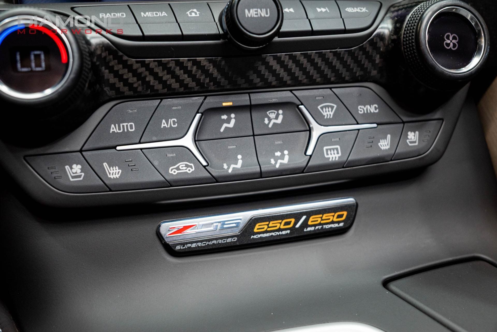 Used 2015 Chevrolet Corvette Z06 w/ 3LZ Preferred Equipment Group RWD image 75
