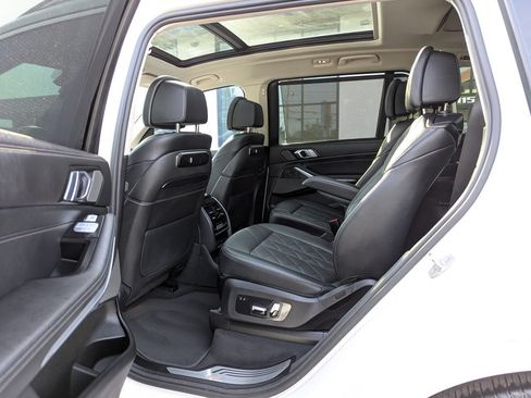 Used 2023 BMW X7 xDrive40i w/ Premium Package AWD/4WD image 40