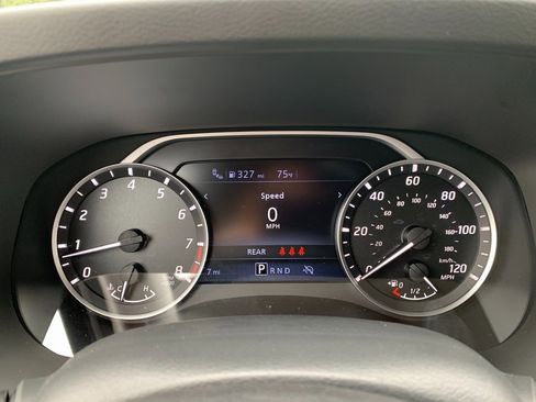 New 2026 Nissan Frontier PRO-4X w/ Pro-4x Convenience Package image 6