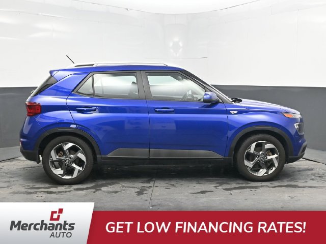 Used 2023 Hyundai Venue SEL FWD image 9