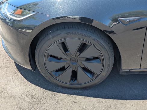 Used 2025 Tesla Model 3 Long Range AWD/4WD image 14