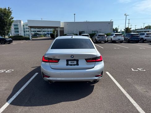 Used 2019 BMW 330i xDrive Sedan w/ Driving Assistance Package AWD/4WD image 4
