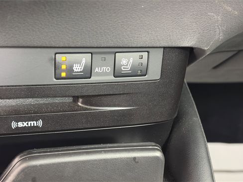 Used 2022 Lexus ES 300h F Sport image 23