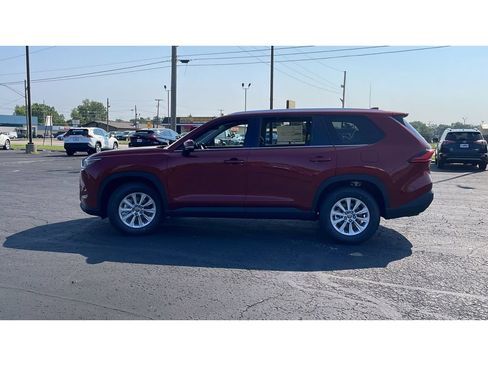 Certified 2024 Toyota Grand Highlander AWD image 4