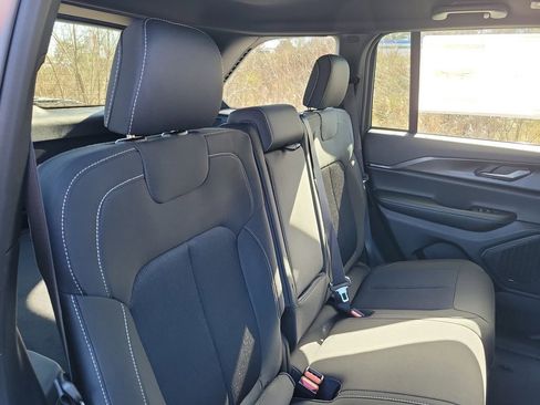 New 2025 Jeep Grand Cherokee Laredo image 35