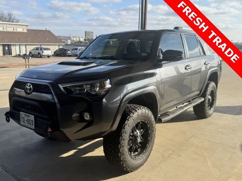 Used 2016 Toyota 4Runner Trail Premium image 1