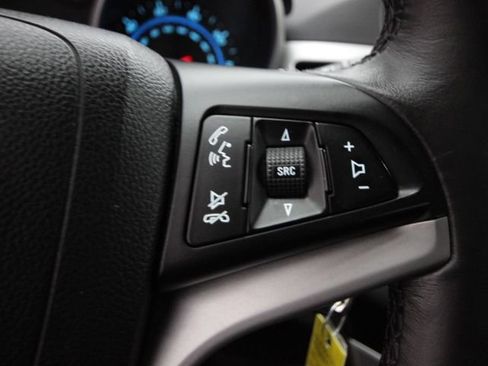 Used 2014 Chevrolet Cruze LT image 16