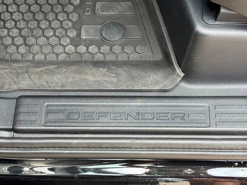 Used 2025 Land Rover Defender 110 S AWD/4WD image 13