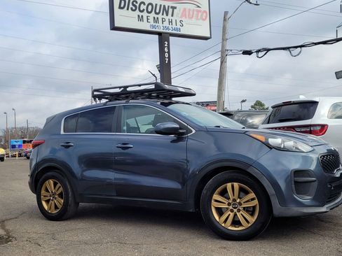 Used 2018 Kia Sportage LX FWD image 2