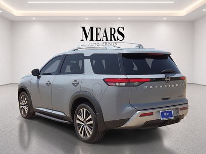 Used 2022 Nissan Pathfinder Platinum w/ Lighting Package (N93)