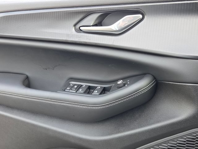 Used 2024 Jeep Grand Cherokee L Altitude RWD image 29