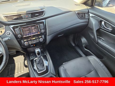 Used 2019 Nissan Rogue SL w/ Premium Package FWD image 16