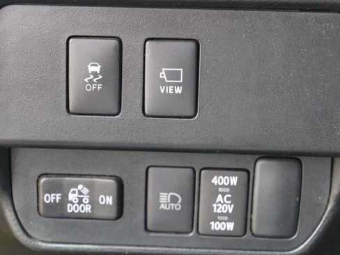 Used 2023 Toyota Tacoma TRD Off-Road w/ TRD Premium Off Road Package AWD/4WD image 18