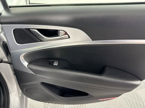 Used 2019 Genesis G70 2.0T Advanced w/ Elite Package image 46