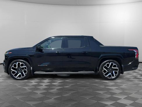 Used 2024 Chevrolet Silverado EV RST AWD/4WD image 5