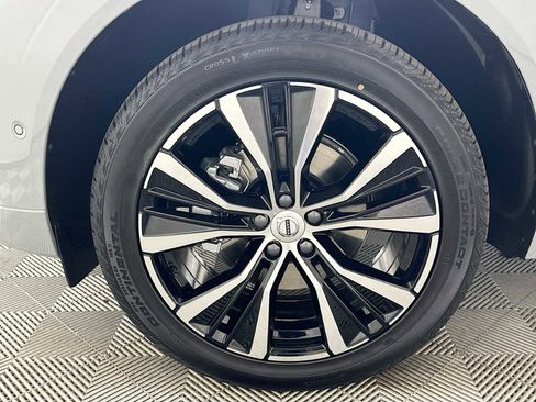 Used 2025 Volvo XC60 B5 Plus w/ Protection Package Premier image 28
