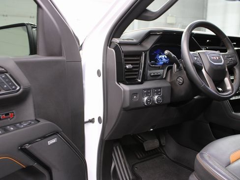 Used 2024 GMC Sierra 1500 AT4 image 60